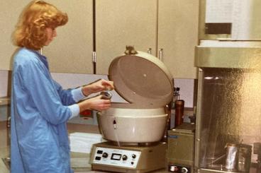 Mary Colson Burns working in a MLS lab