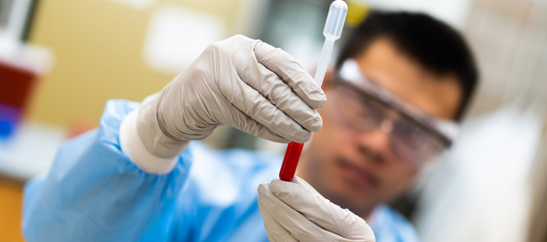 MLS Professor Darin Kamnetz working in a lab